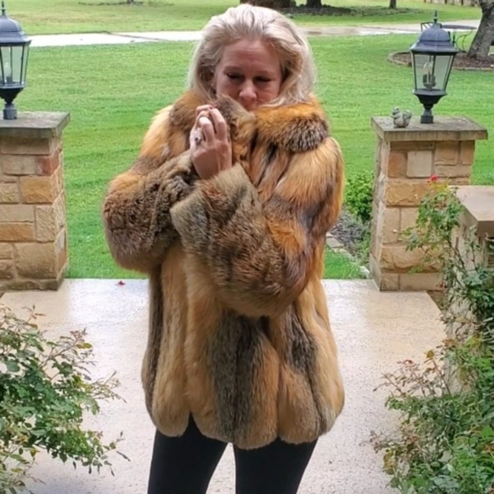 Amazing Parisian Red Fox Fur Coat - Picture 7 of 16